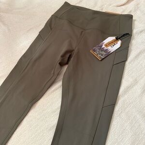 NWT Avalanche High-Waisted Olive Leggings MEDIUM